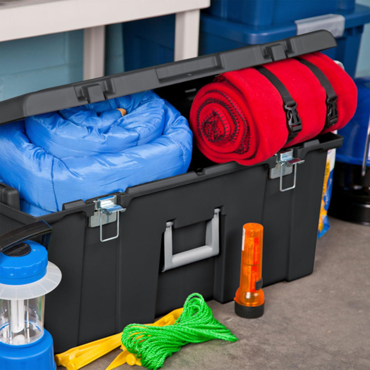 Wheeled Utility Storage Container with Lids, 6-Pack Y872254